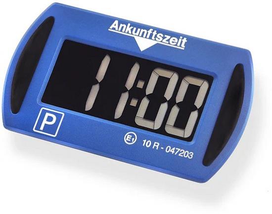 Blaue elektronische Parkscheibe mit digitaler Anzeige der Ankunftszeit 11:00 Uhr