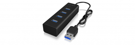 Schwarzer USB-Hub mit vier Anschlüssen und angeschlossenem Kabel