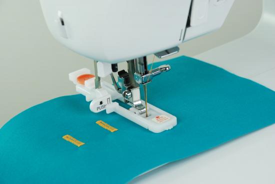 CARINA Nähmaschine DIAMOND, computergesteuert