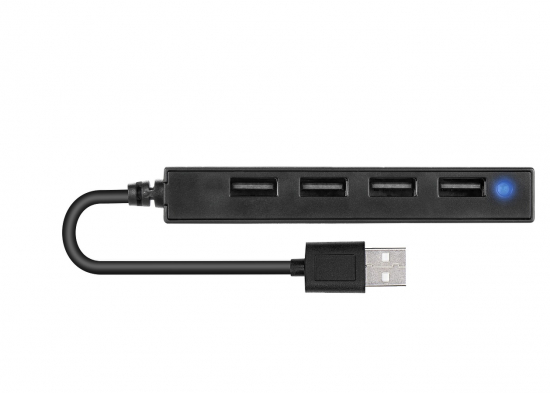 Schwarzer USB-Hub mit vier Ports und einem Kabel zur Verbindung mit einem USB-Anschluss
