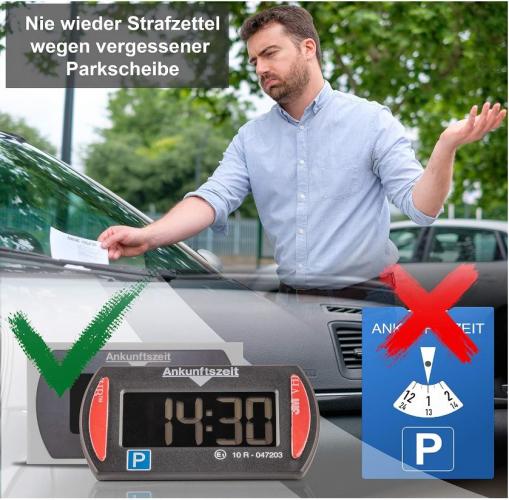 Ein Mann erhält einen Strafzettel, weil er die Parkscheibe vergessen hat. Im Vordergrund ist eine digitale Parkscheibe zu sehen, die die Ankunftszeit anzeigt.