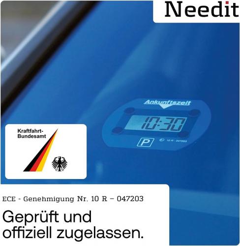 Digitale Parkscheibe im Auto mit Genehmigung des Kraftfahrt-Bundesamtes